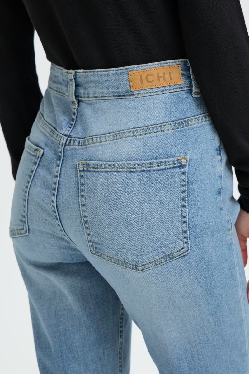 Wiggy Flared Jeans Ichi