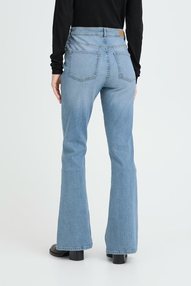 Wiggy Flared Jeans Ichi