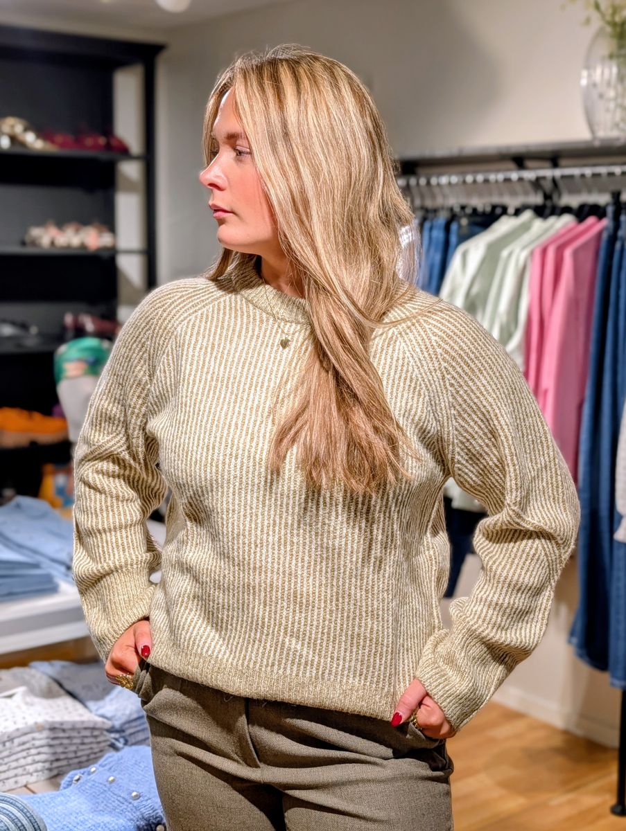 Jeanette Knit Pullover Peppercorn